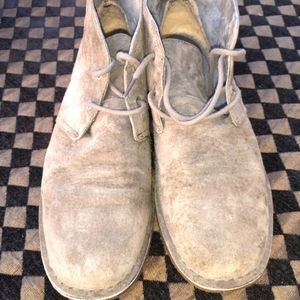 UGGS GREY SUEDE ANKLE BOOTS